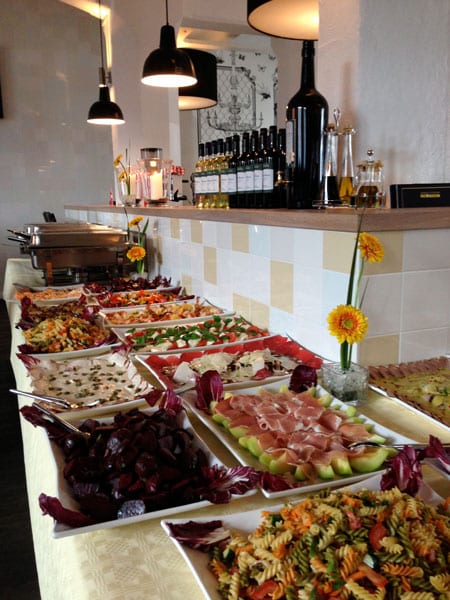 Buffet, Menü oder à la carte - alle ist bei uns möglich damit Ihr Firmenevent zum Erfolg wird.